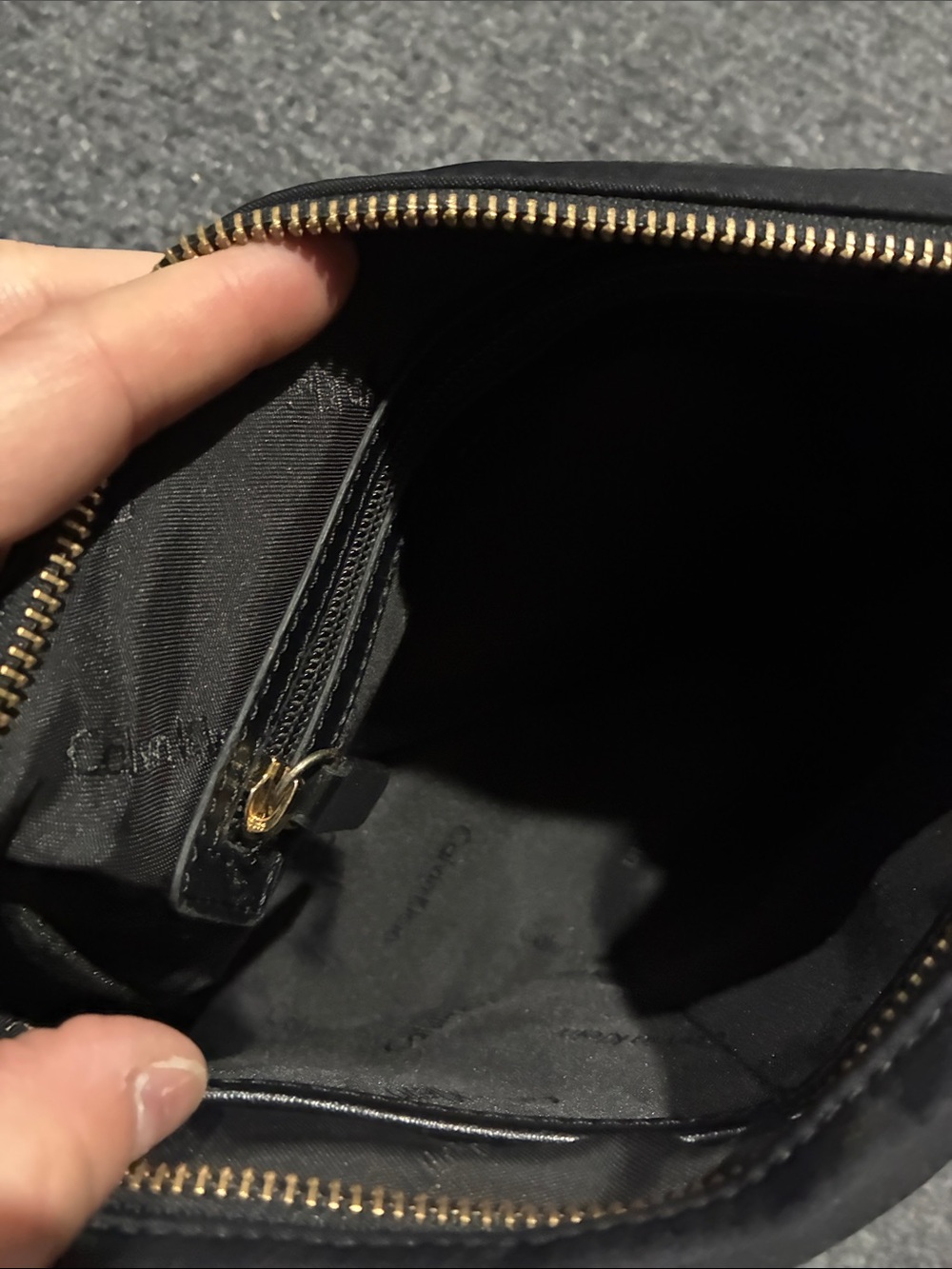 ⭐️ CALVIN KLEIN Black Nylon Crossbody Bag Shoulder Purse - Picture 5 of 5